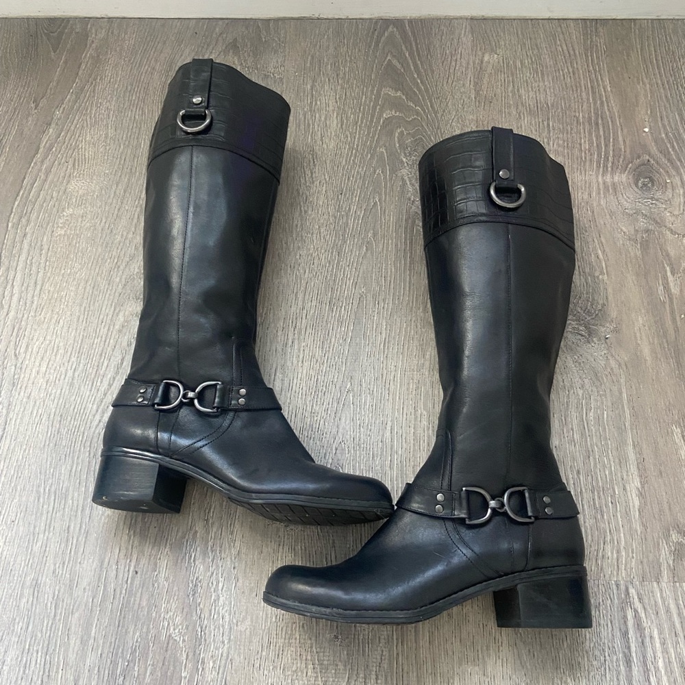 Bandolino Black Heeled Boots with Western Charm